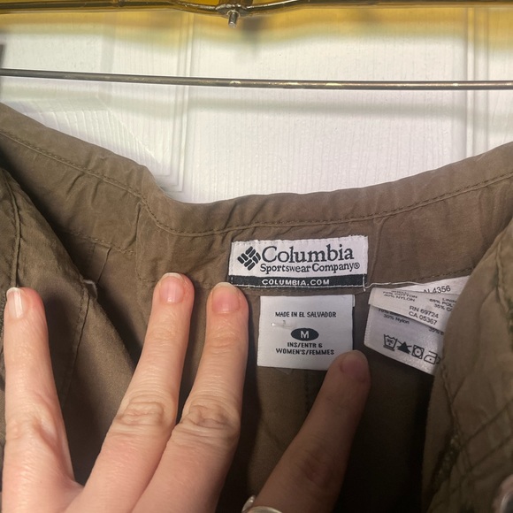 Columbia Outdoor Shorts - Picture 3 of 5